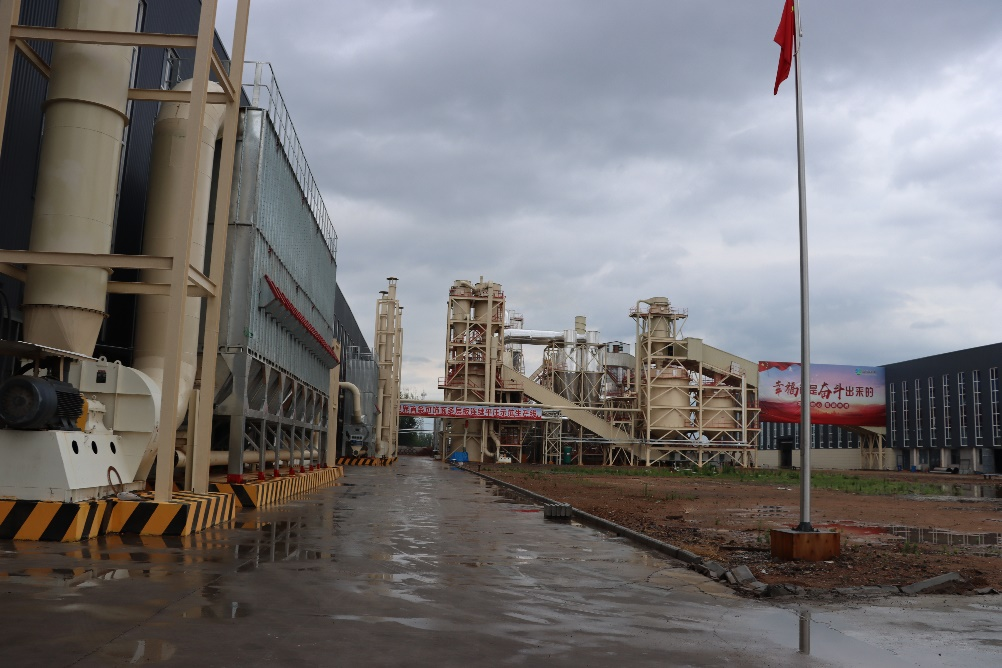 干凈整潔的廠區(qū)一角.png 干凈整潔的廠區(qū)一角.png